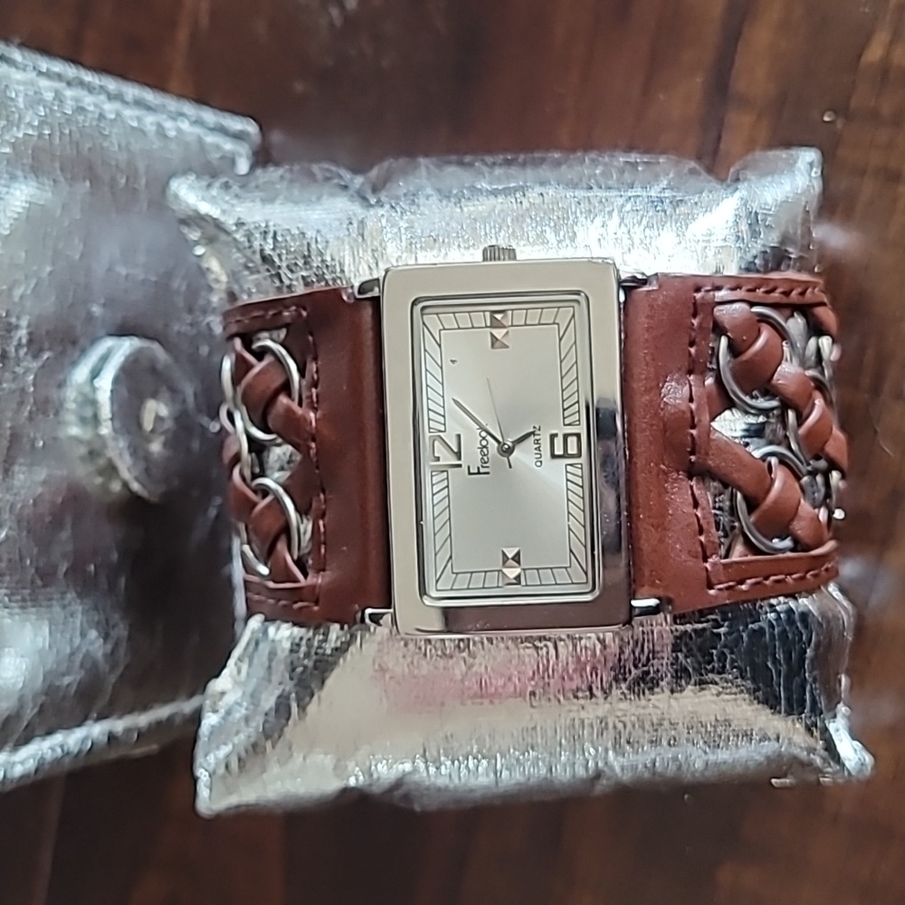 Freelook womens watch.